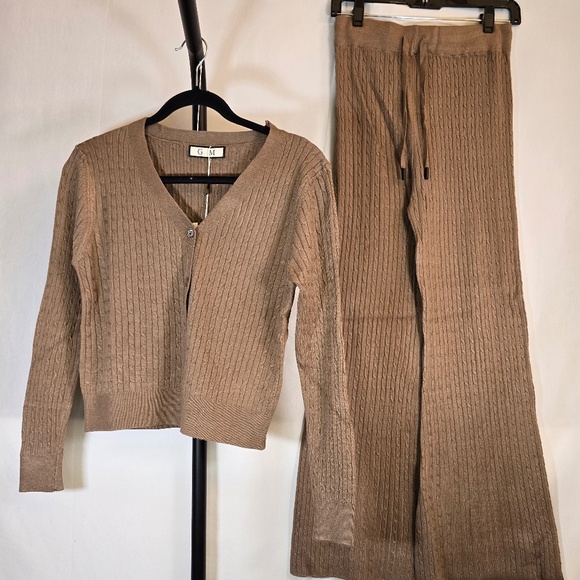 Rib Knit Set with buttons - Picture 1 of 2
